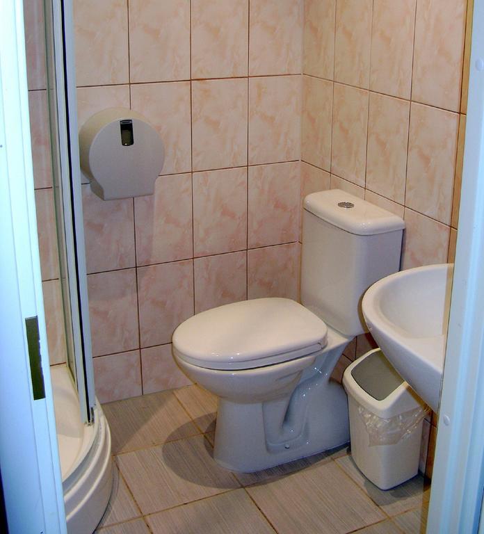 Eurohotel Maardu Kamer foto