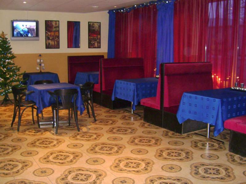 Eurohotel Maardu Buitenkant foto